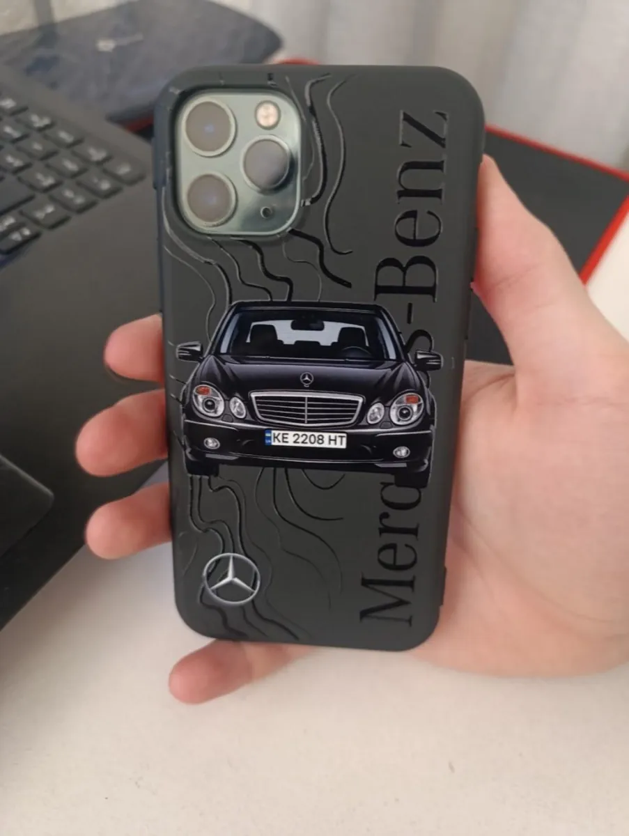 Чохол на iPhone з Mercedes-Benz E-Class і номером — фото від клієнта