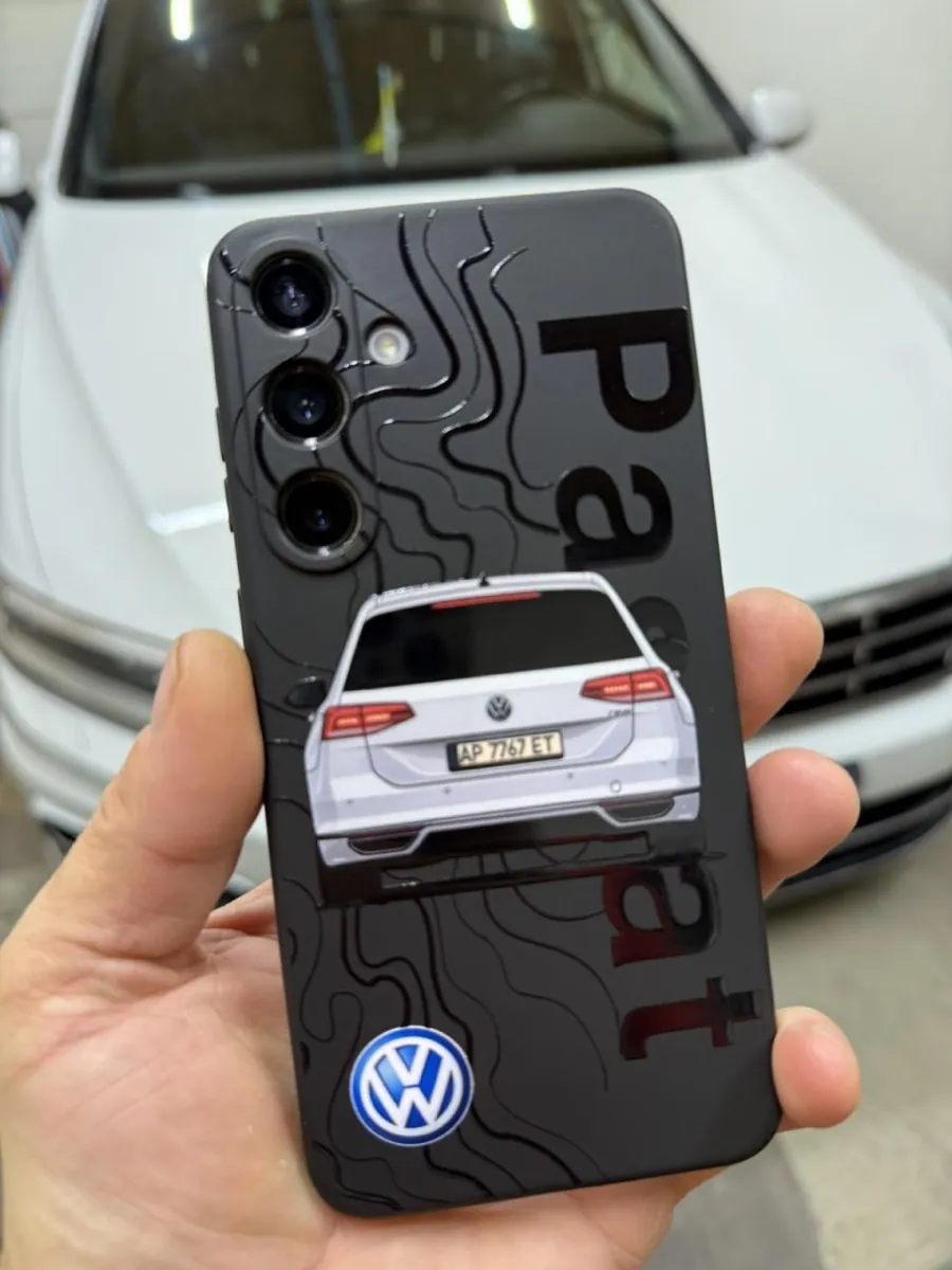 Чохол на iPhone з Volkswagen Passat і номером — фото від клієнта