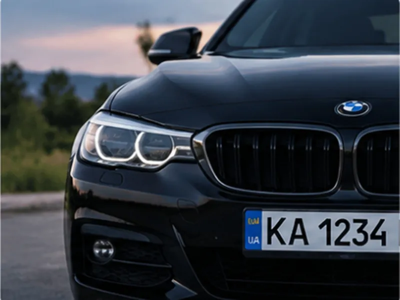 Погане фото авто: частину авто обрізано краєм кадру