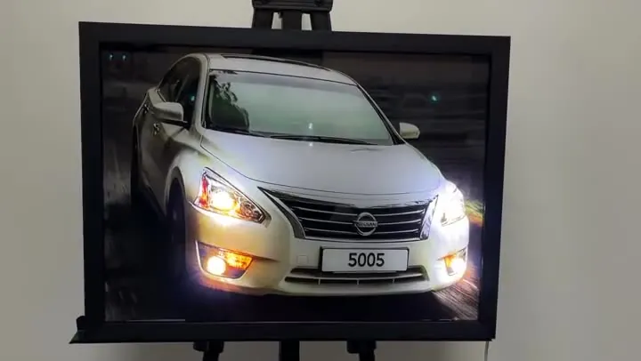 Готовий LED-постер наживо, відео 1