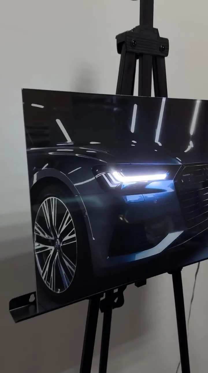 Готовий LED-постер наживо, відео 9